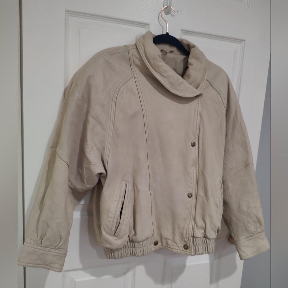 Vintage Leather Preston And York Front-snap Coat In Eggshell, Winter Fashion